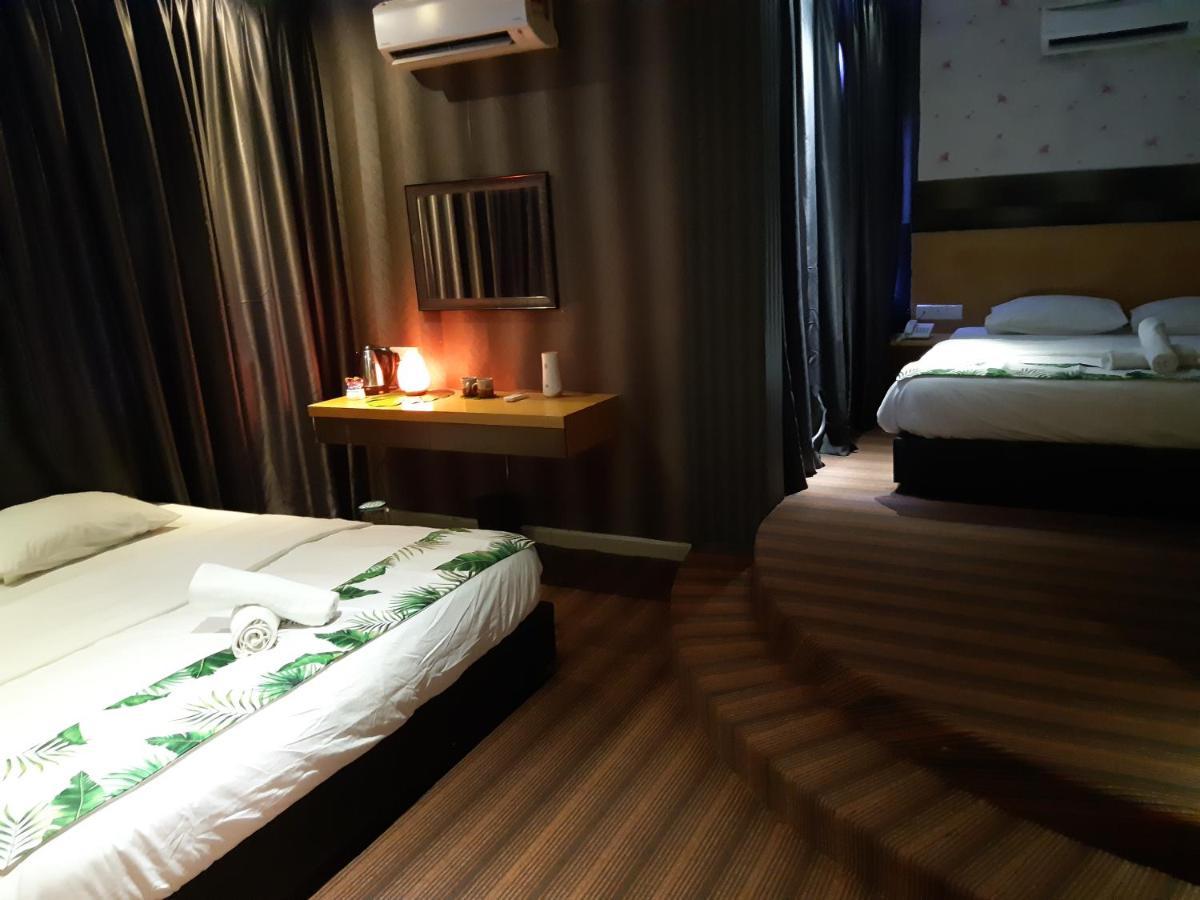 Grandeur Hotel And Spa Malacca Esterno foto