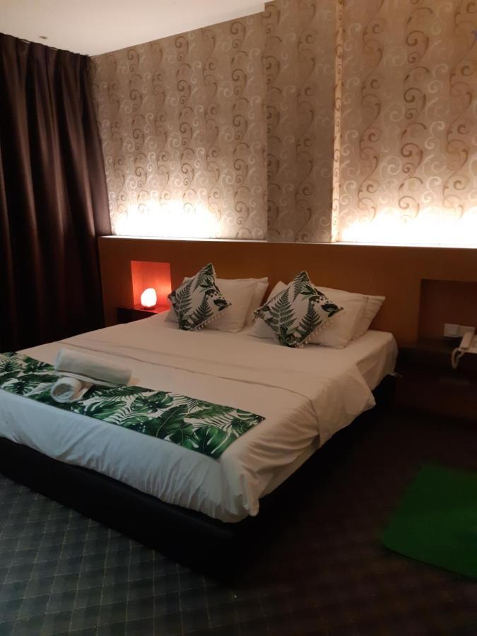 Grandeur Hotel And Spa Malacca Esterno foto
