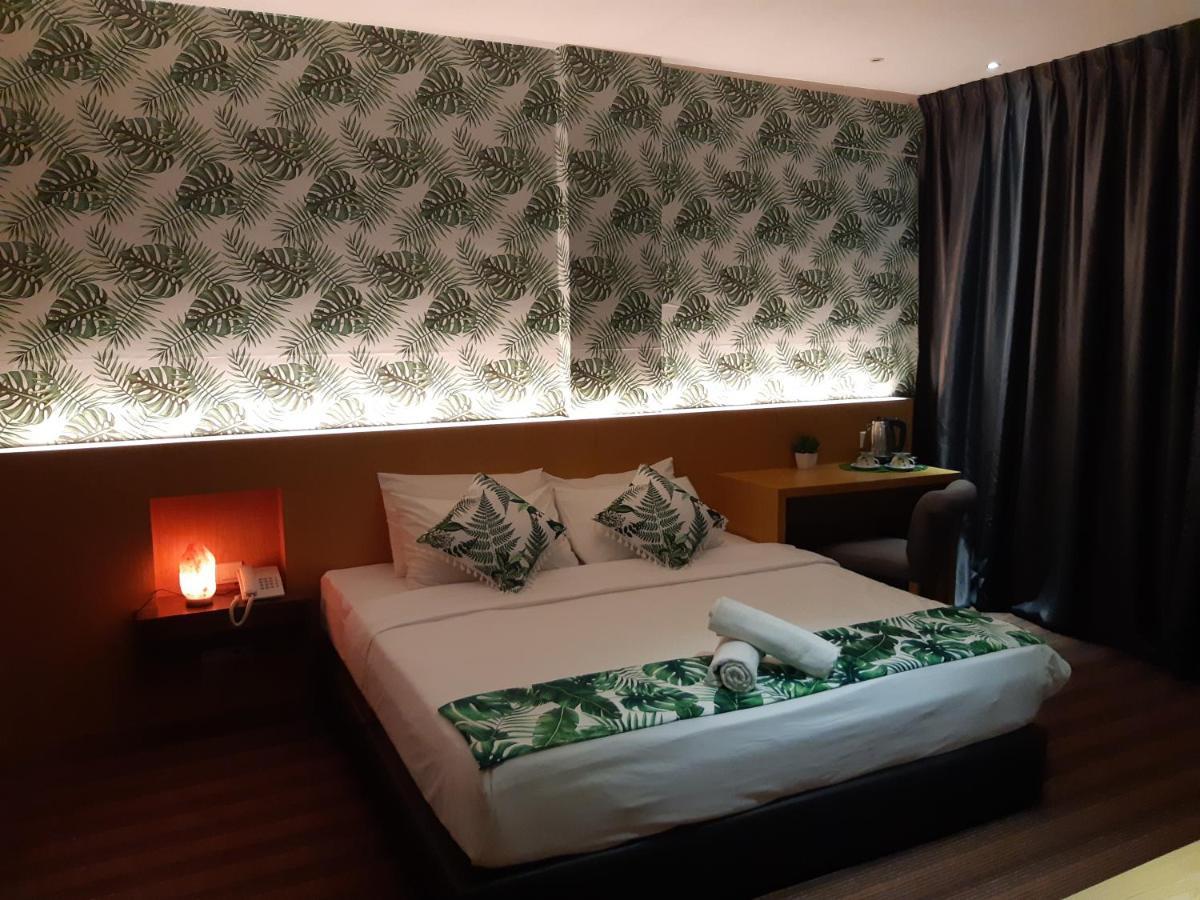 Grandeur Hotel And Spa Malacca Esterno foto
