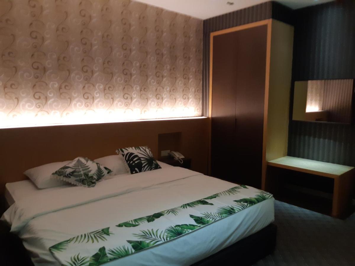 Grandeur Hotel And Spa Malacca Esterno foto