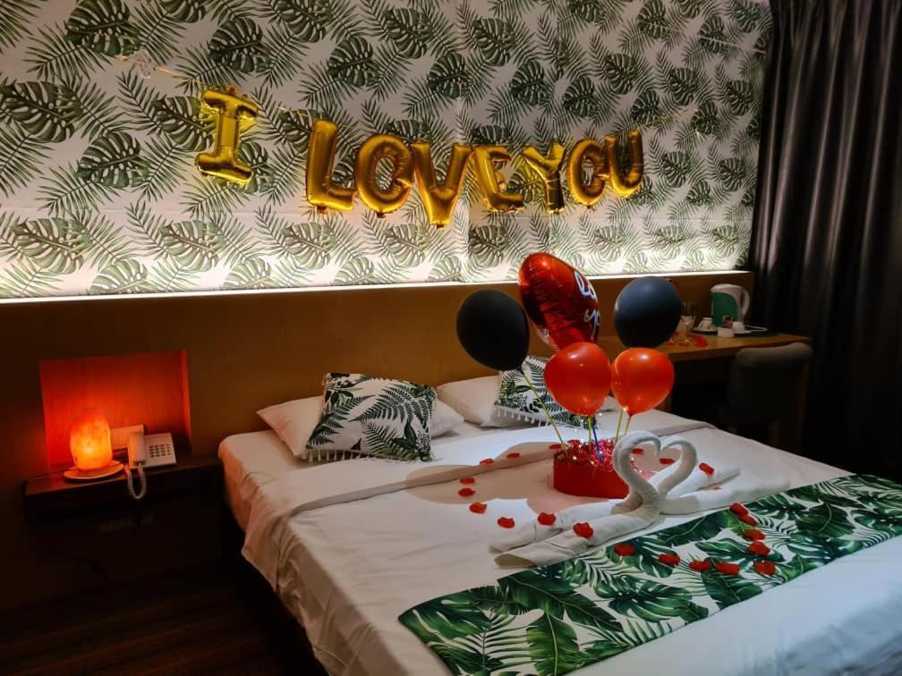 Grandeur Hotel And Spa Malacca Esterno foto